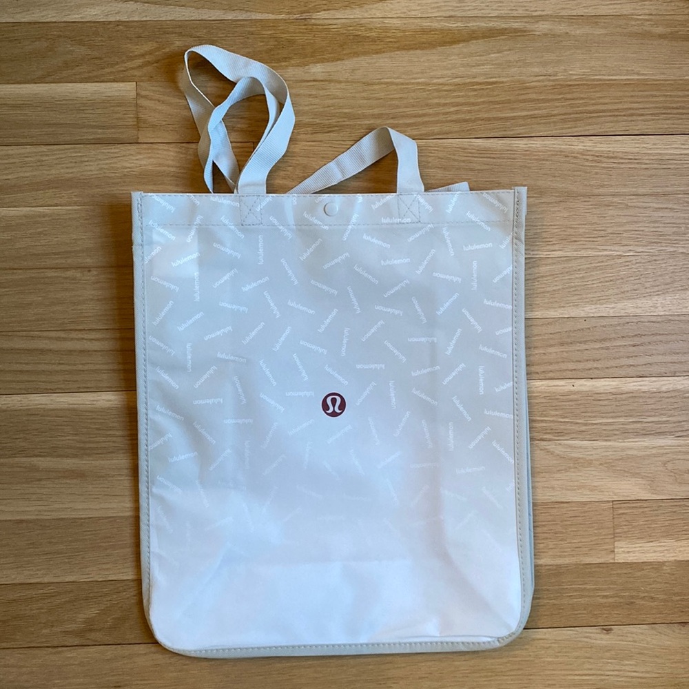 Large lululemon reusable tote bag - Picture 2 of 3